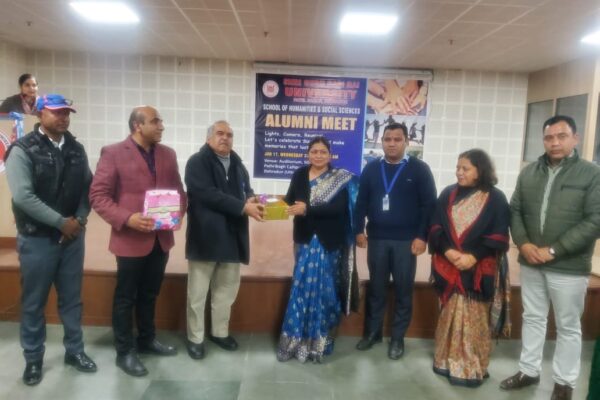 सफल छात्र.छात्राएं जूनियरों का भी मार्ग प्रशस्त करें : कुलाधिपति