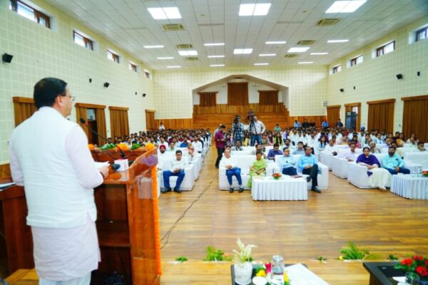 मुख्यमंत्री पुष्कर सिंह धामी ने 144 अभ्यर्थियों को किए नियुक्ति पत्र वितरित